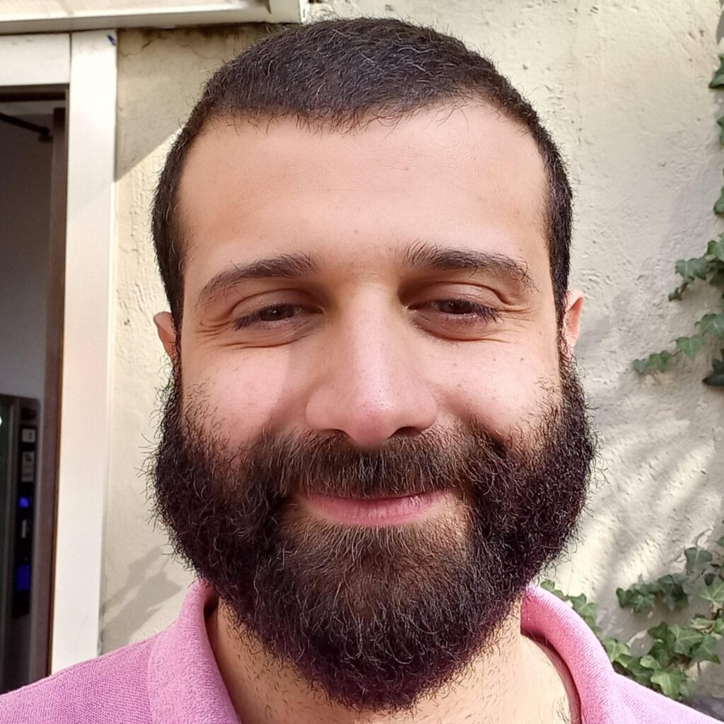 DAVIDE CUCCURUGNANI - CORSO MONTAGGIO CINEMATOGRAFICO (2023)
Ha lavorato con la produzione Tramp Limited