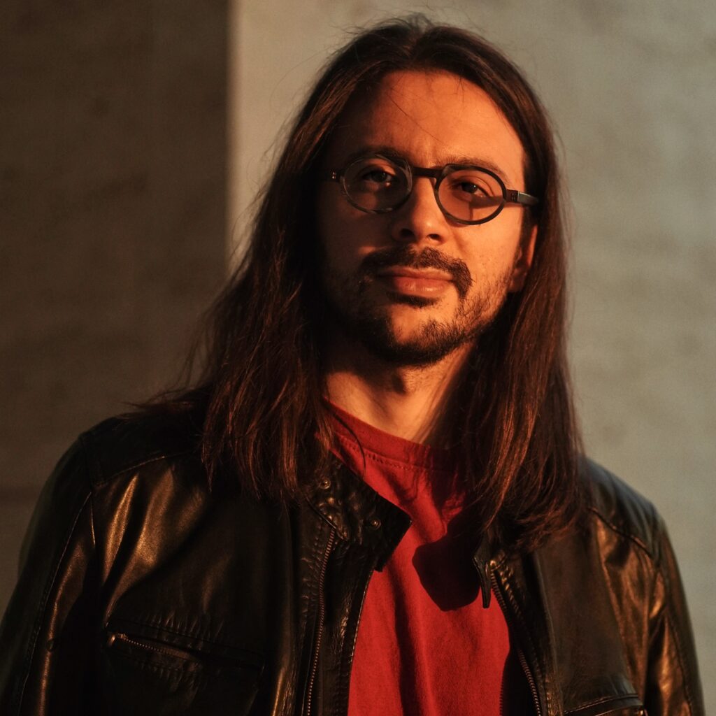 EDOARDO PETRACCI - CORSO MUSICA PER FILM (2020)
Ha lavorato al film "Gli Attassati" di Lorenzo Tiberia prodotto da Lungta Film srl