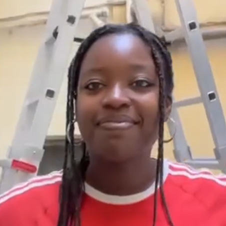 QUEEN EZINNE NNODI - CORSO PRODUZIONE CINEMATOGRAFICA (2022)
Subito dopo il corso ha preso parte alla serie televisiva "Il Santone 2" regia di Laura Muscardin prodotta dalla Young Film srl